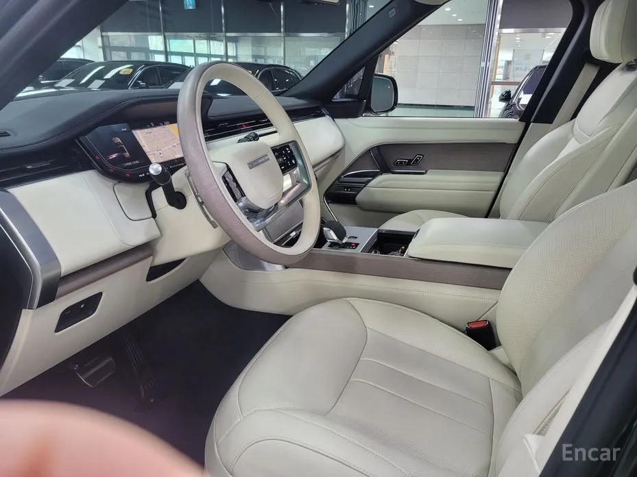 Land Rover Range Rover 2022 P550E AB