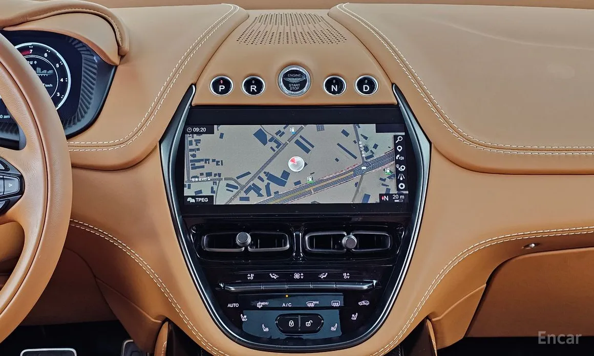 Aston Martin DBX 2020 4.0 V8 707