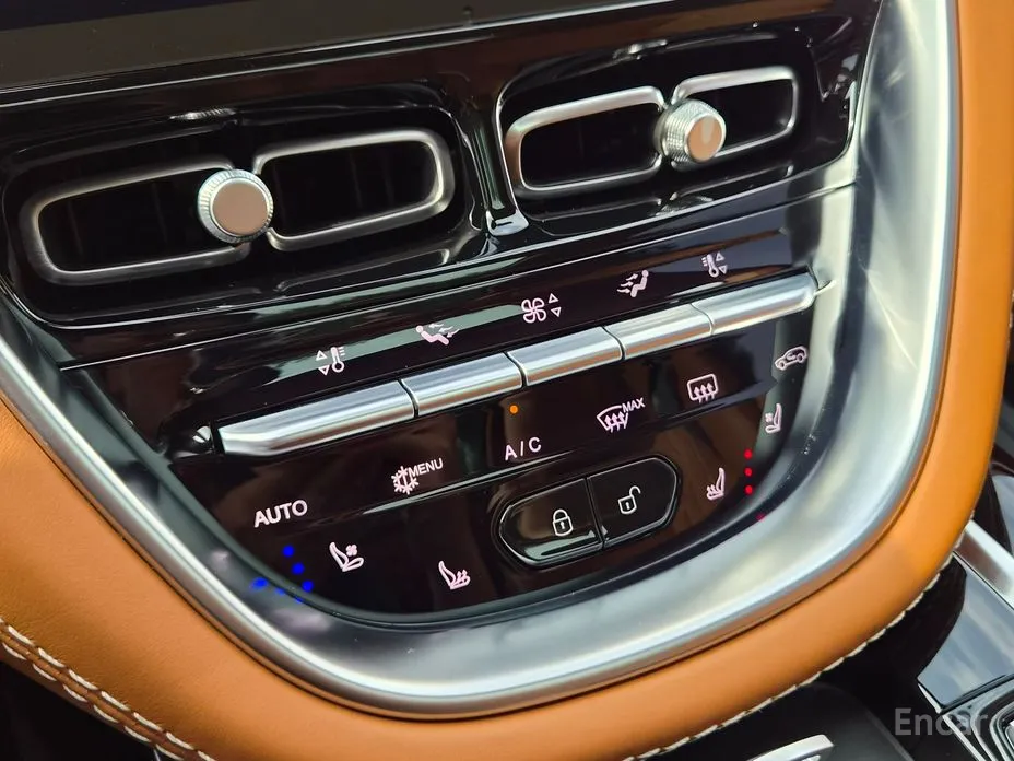 Aston Martin DBX 2020 4.0 V8