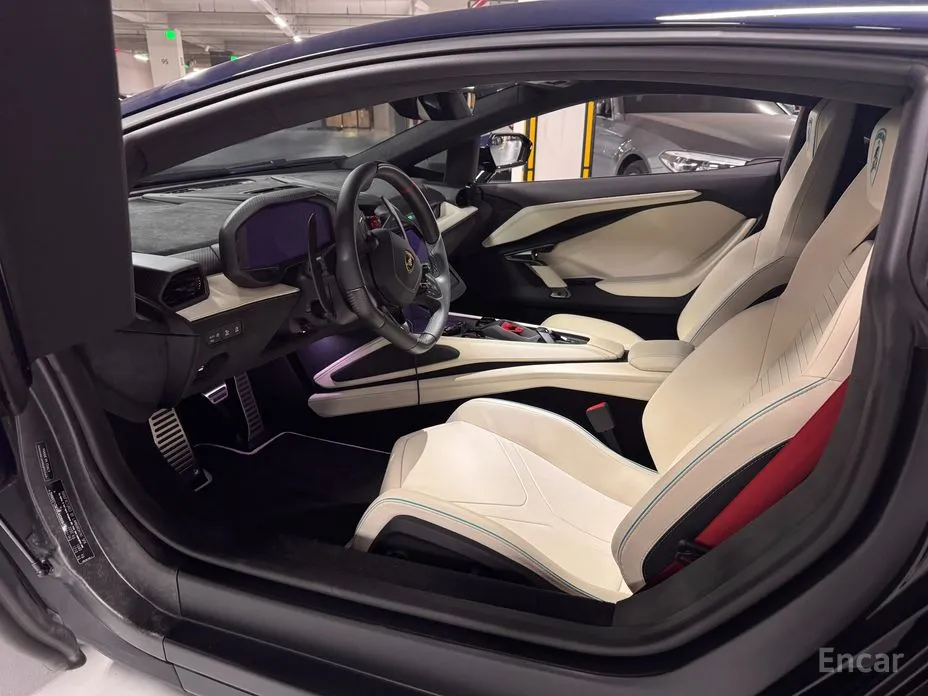 Lamborghini Revuelto 2025 6.5 V12
