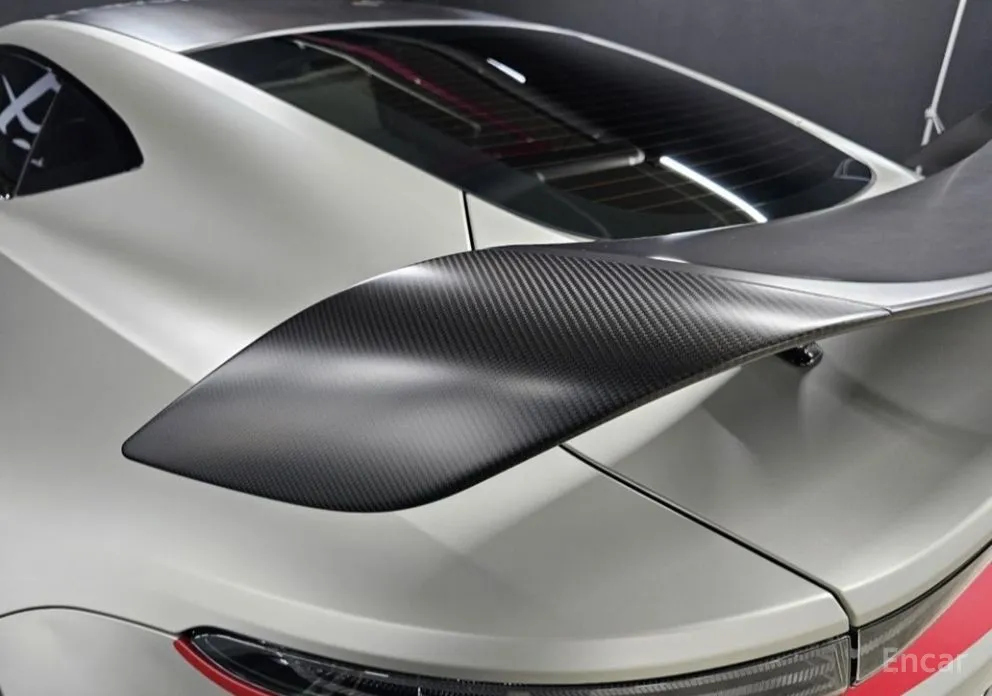 Aston Martin Vantage 2018 5.2 V12 Final Edition