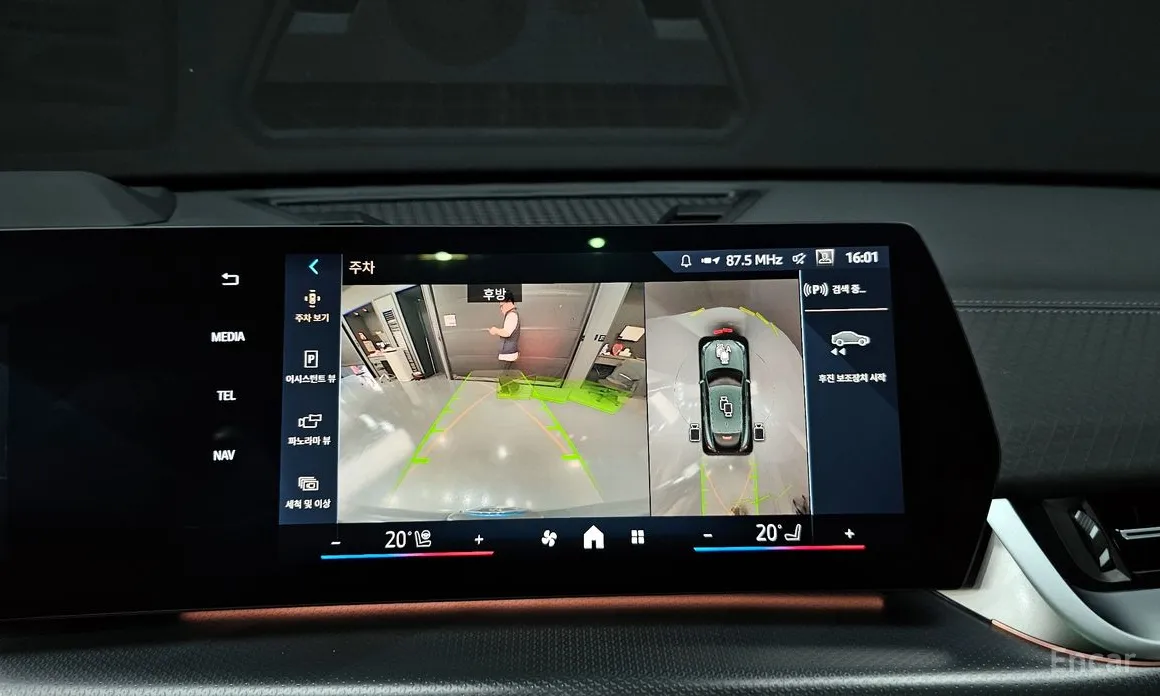 BMW iX2 2025 eDrive 20 M Sport
