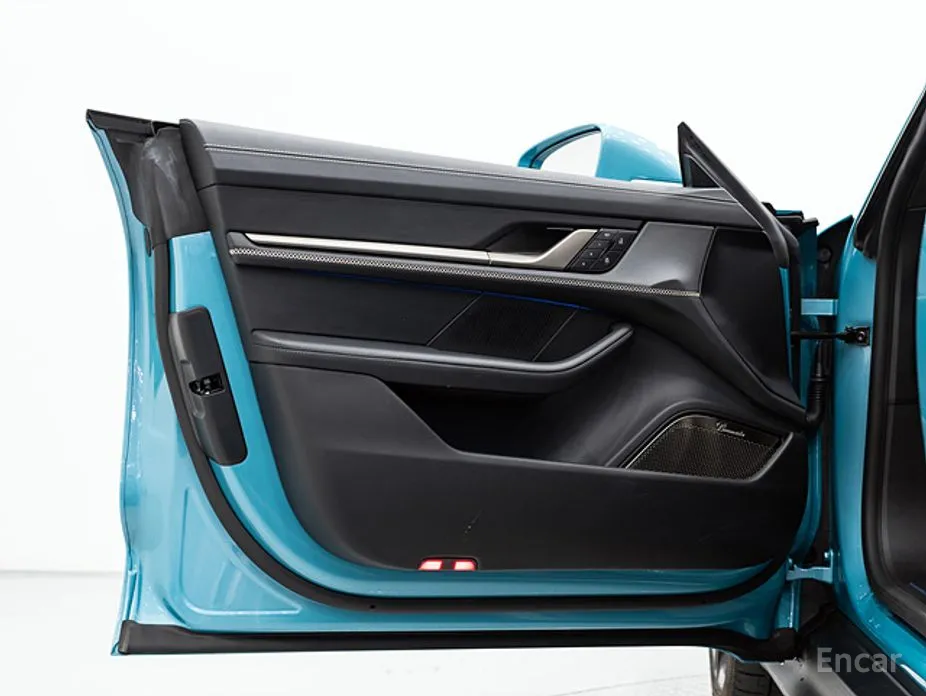Porsche Taycan 2020 Turbo
