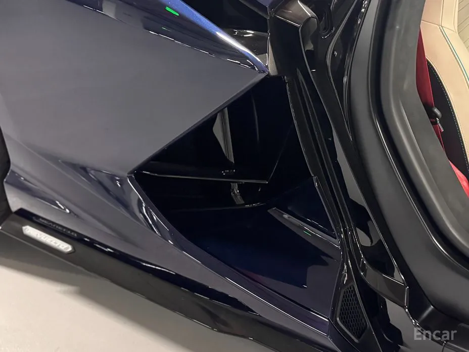 Lamborghini Revuelto 2025 6.5 V12