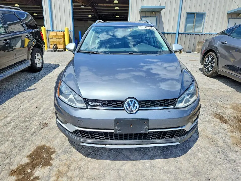 VOLKSWAGEN GOLF 2017 VIN 3VWH17AU2HM531829