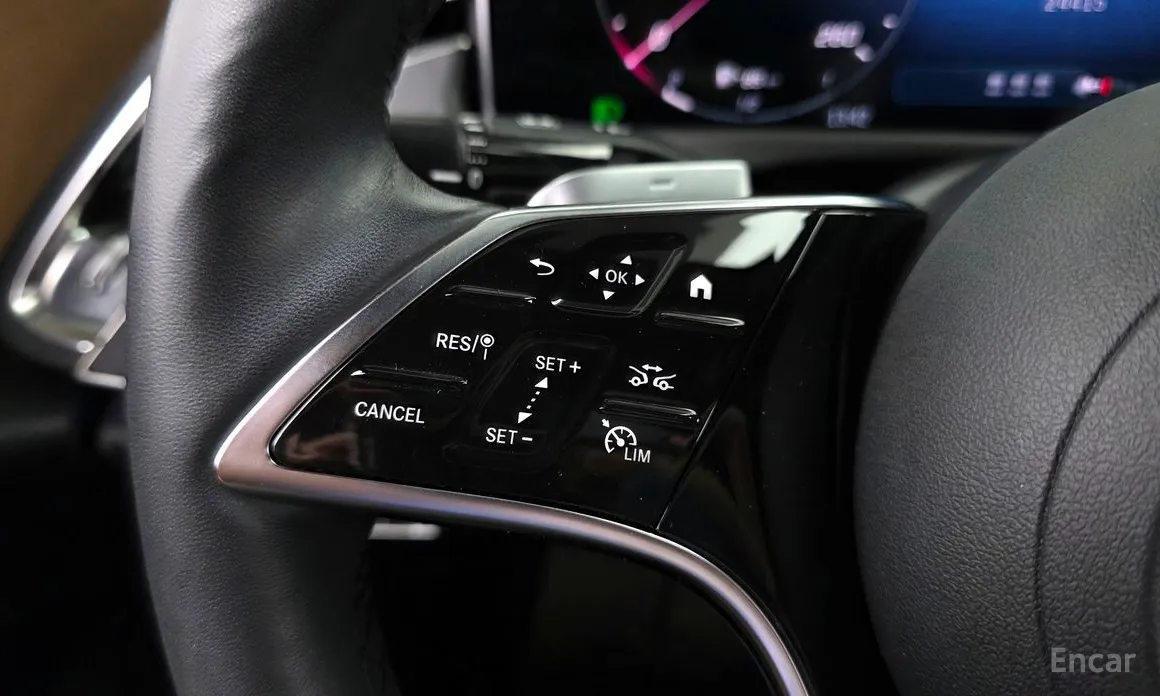Mercedes-Benz E-Class 2024 E200 Avantgarde