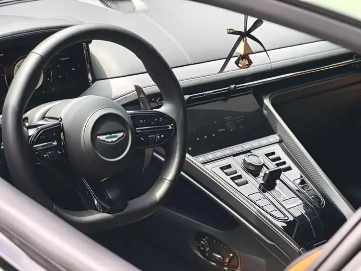Aston Martin DB12 2025 2025款 4.0T V8 Coupe