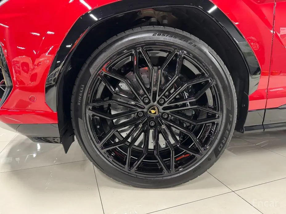 Lamborghini Urus 2018 4.0 V8 SE