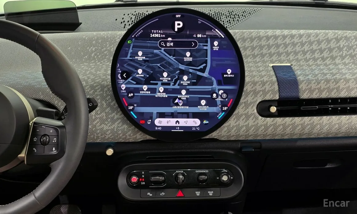 Mini Cooper 2025 SE Favoured