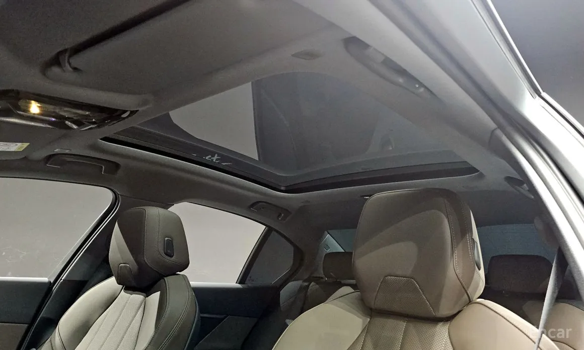 BMW 5 Series 2023 520i