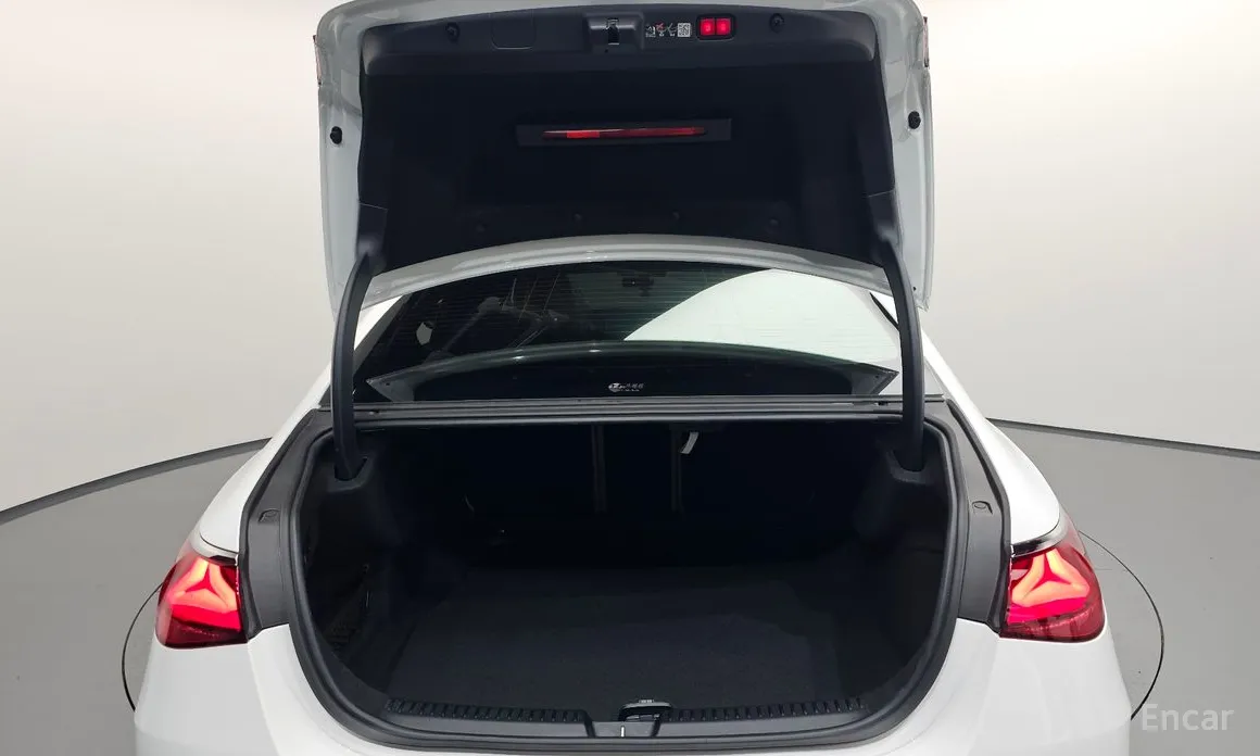 Mercedes-Benz E-Class 2024 E300 4MATIC AMG Line