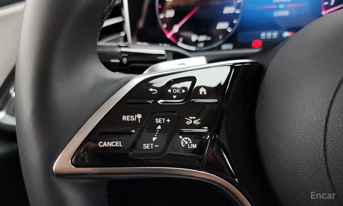Mercedes-Benz E-Class 2024 E200 Avantgarde