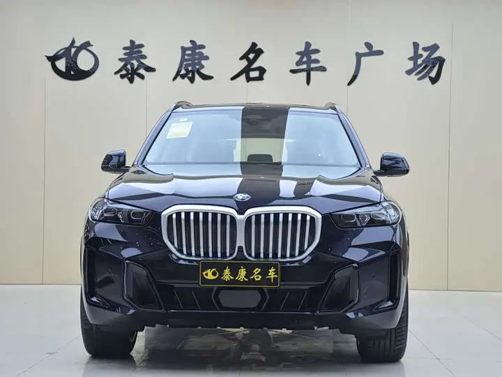 BMW X5 2026 2026款 改款 xDrive 30Li 尊享型M运动曜夜套装