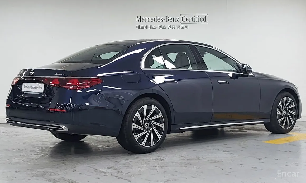 Mercedes-Benz E-Class 2024 E300 4MATIC Exclusive