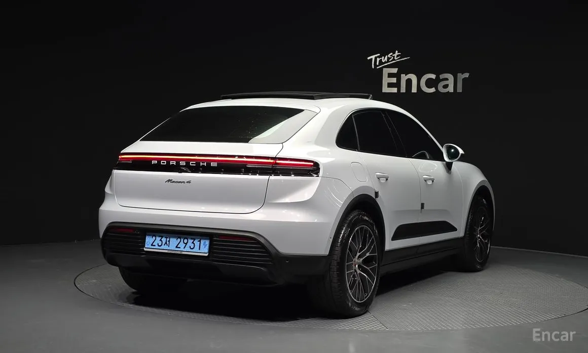 Porsche Macan 2024 Base 4