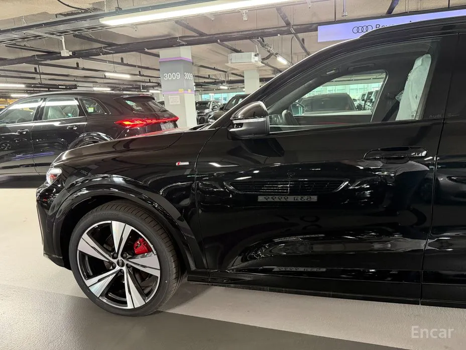 Audi Q5 2025 40 TDI Quattro S Line Black Edition