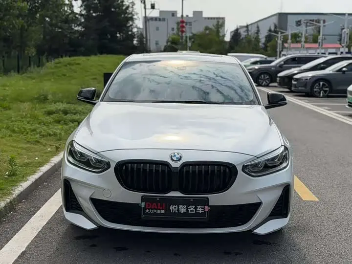 BMW 1 Series 2023 2023款 125i M运动曜夜版