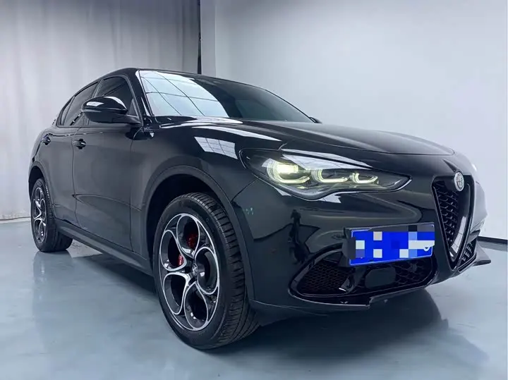 Alfa Romeo Stelvio 2023 2023款 2.0T 280HP Sprint纵擎版