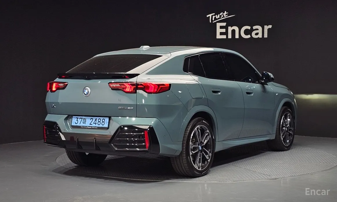 BMW iX2 2025 eDrive 20 M Sport