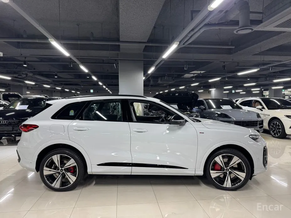 Audi Q5 2025 40 TDI Quattro S Line Black Edition