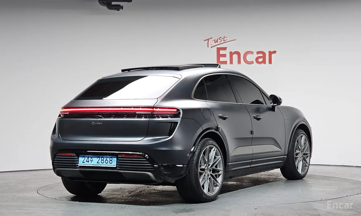Porsche Macan 2024 Turbo