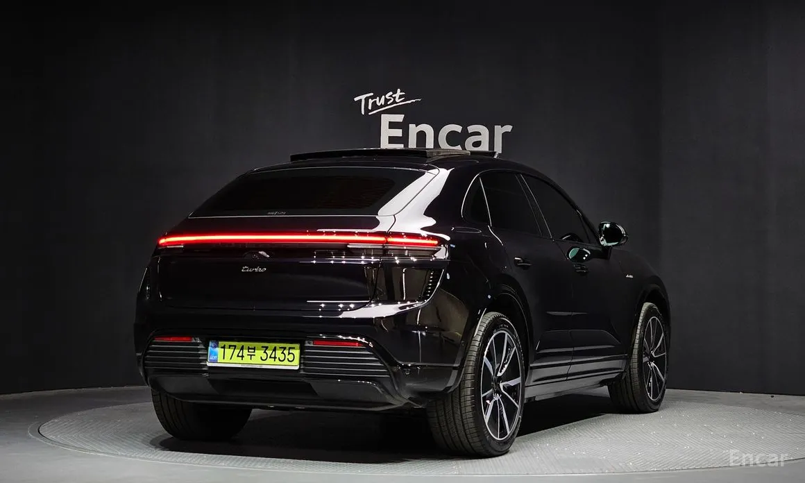 Porsche Macan 2024 Turbo