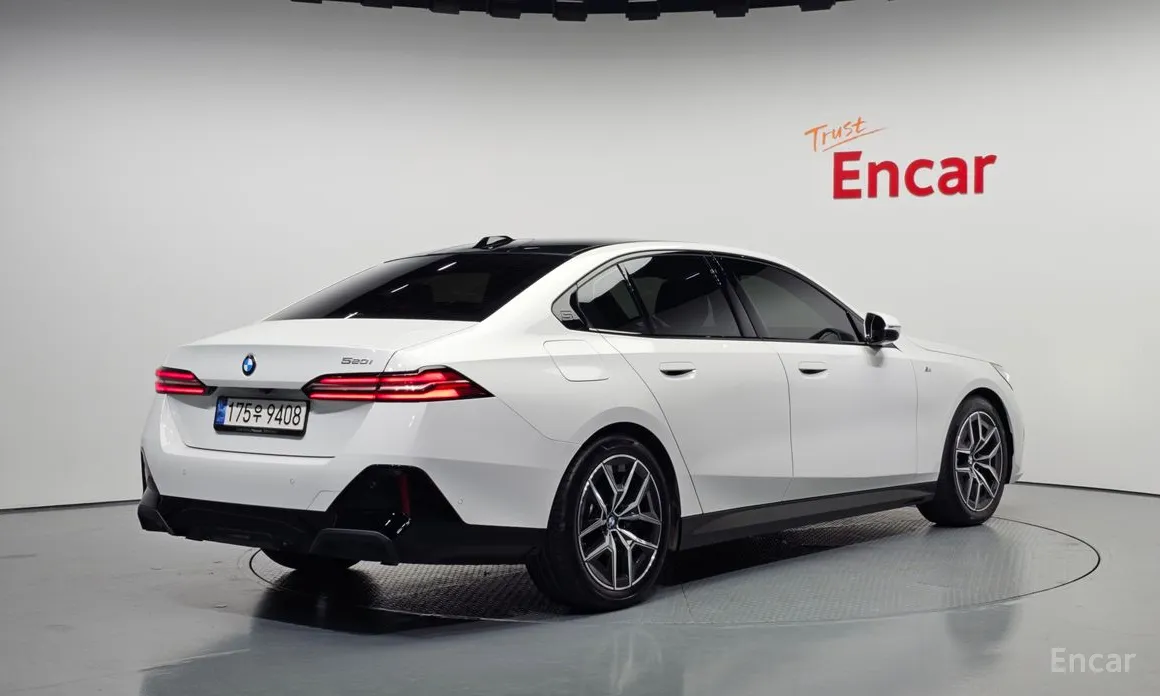 BMW 5 Series 2023 520i M Sport