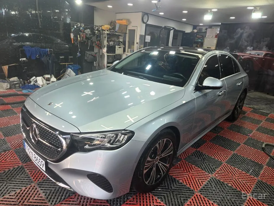 Mercedes-Benz E-Class 2024 E200 Avantgarde