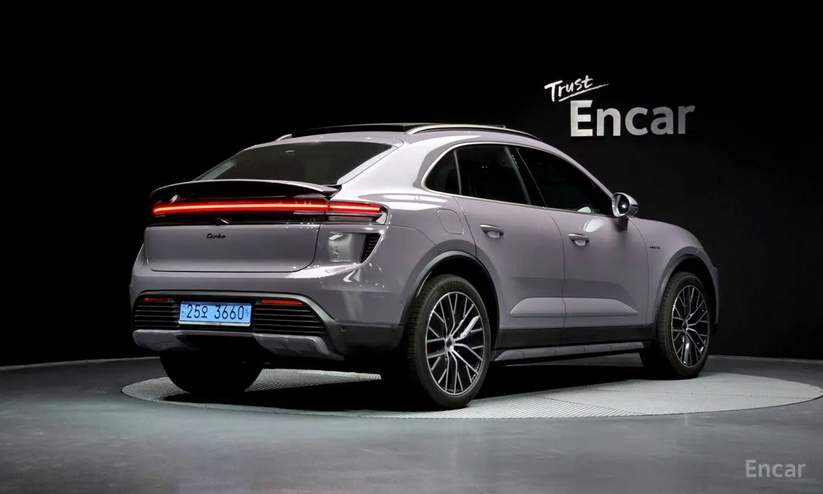 Porsche Macan 2024 Turbo