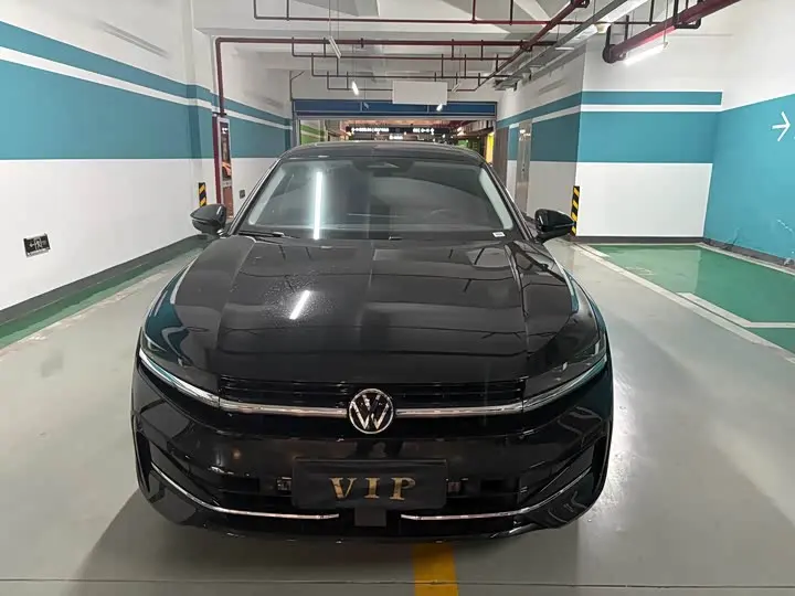 Volkswagen Magotan 2026 2026款 380TSI DSG尊贵版