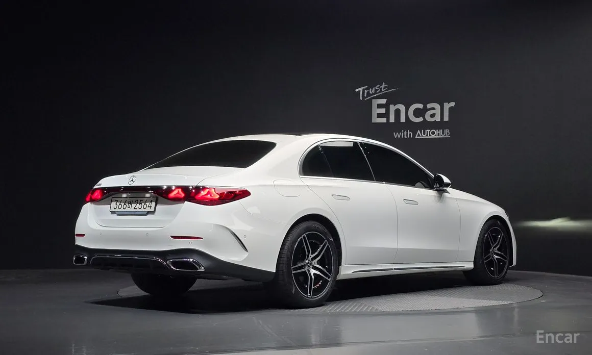 Mercedes-Benz E-Class 2024 E200 AMG Line