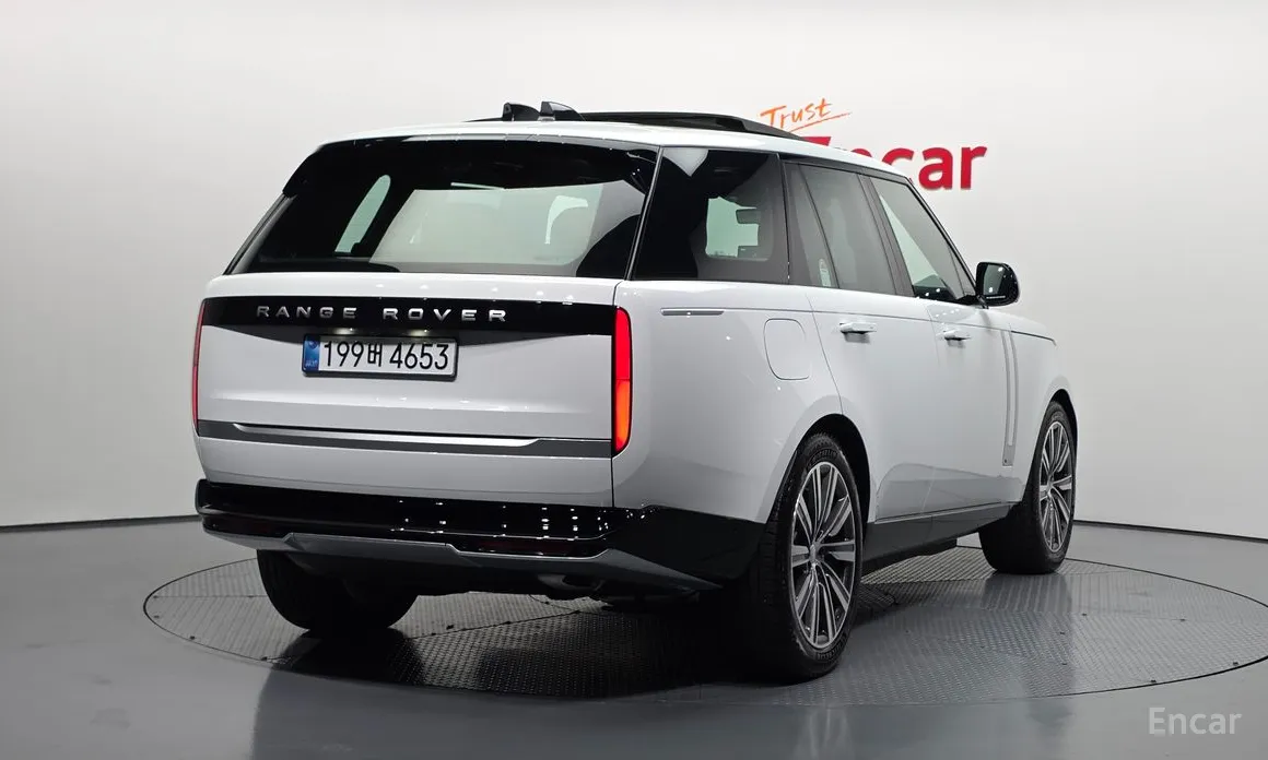 Land Rover Range Rover 2022 P550E AB