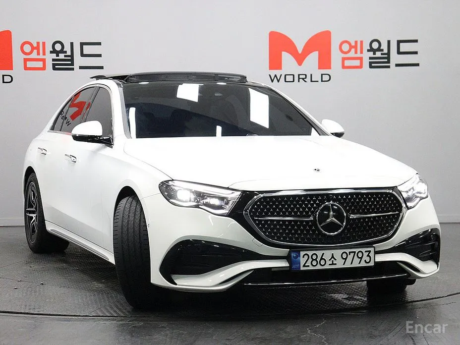 Mercedes-Benz E-Class 2024 E300 4MATIC AMG Line