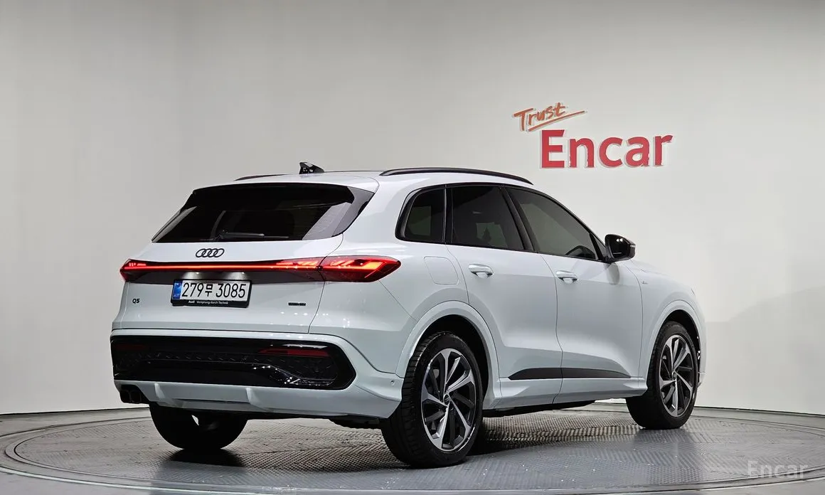 Audi Q5 2025 40 TDI Quattro S Line Black Edition
