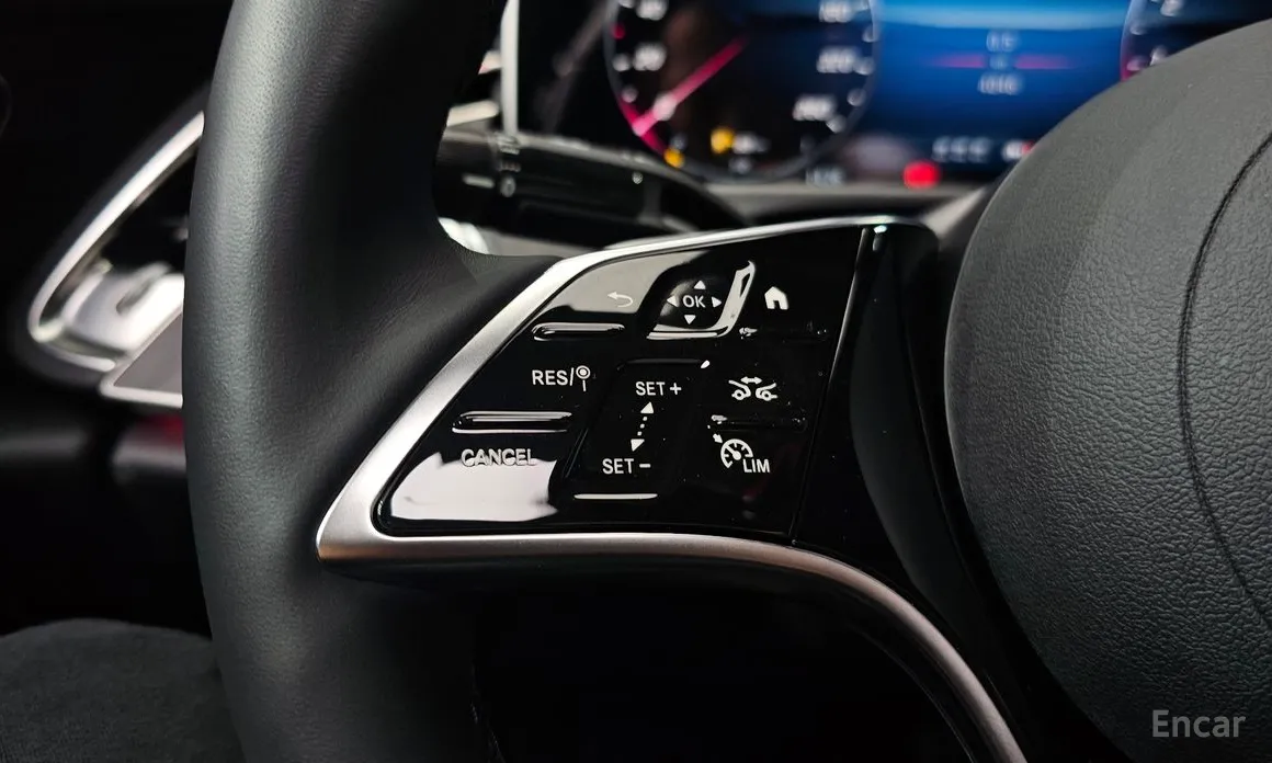Mercedes-Benz E-Class 2024 E200 Avantgarde