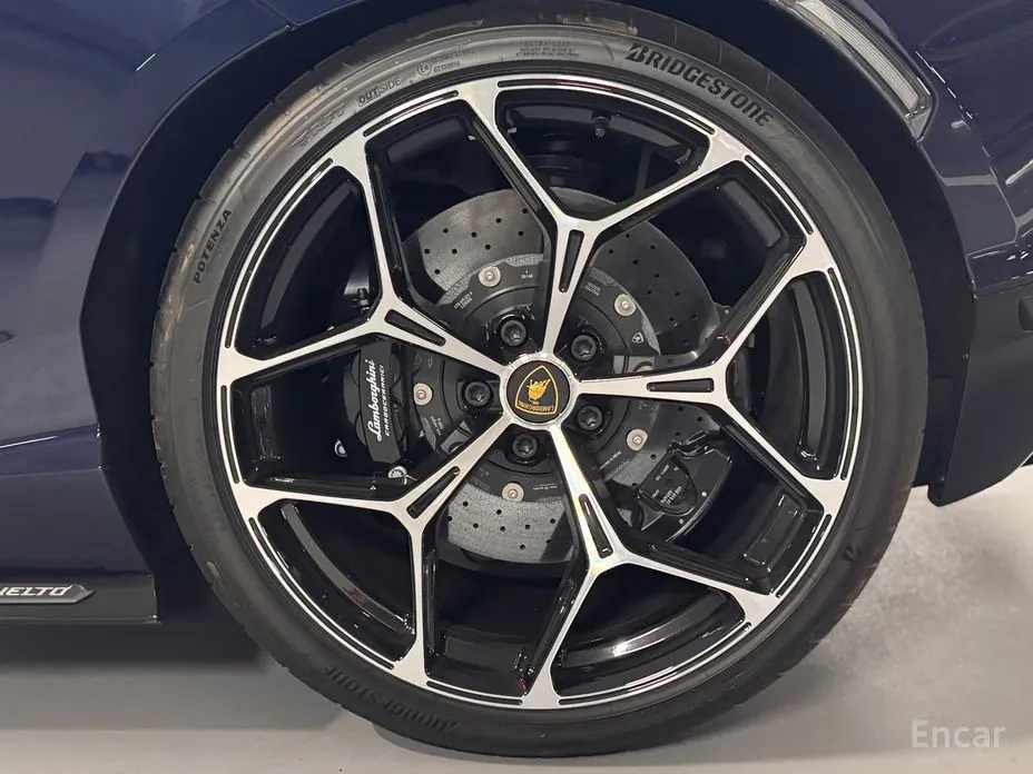Lamborghini Revuelto 2025 6.5 V12