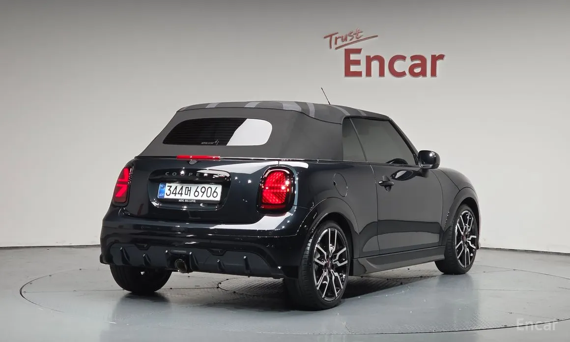 Mini Cooper Convertible 2025 JCW