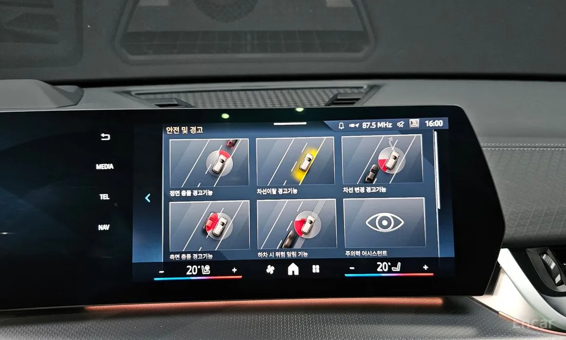 BMW iX2 2025 eDrive 20 M Sport