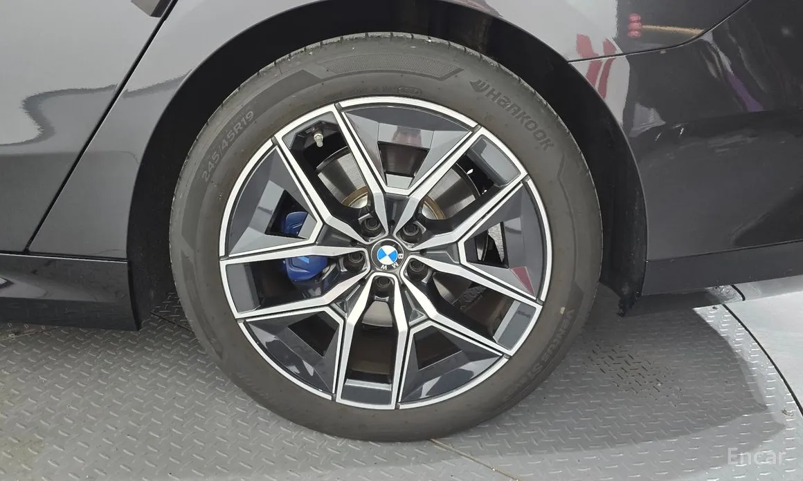 BMW 5 Series 2023 520i M Sport