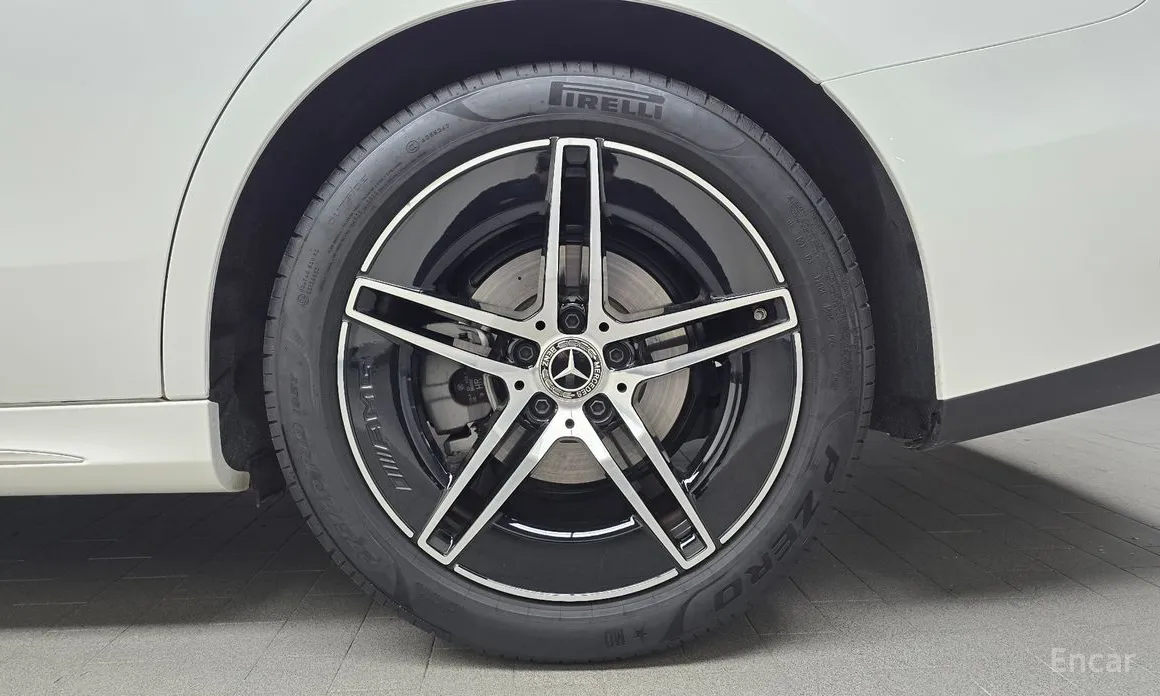 Mercedes-Benz E-Class 2024 E200 AMG Line