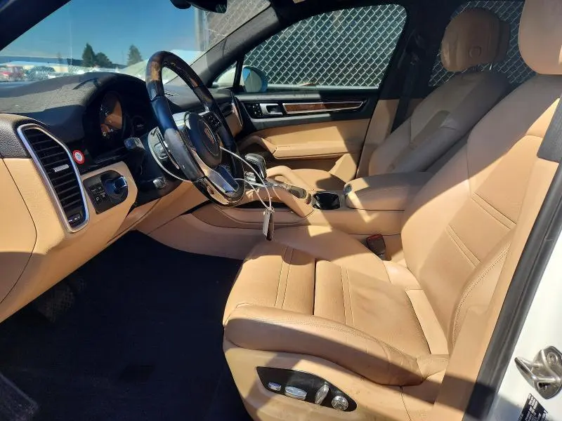 PORSCHE CAYENNE 2019 VIN WP1AA2AY6KDA10818
