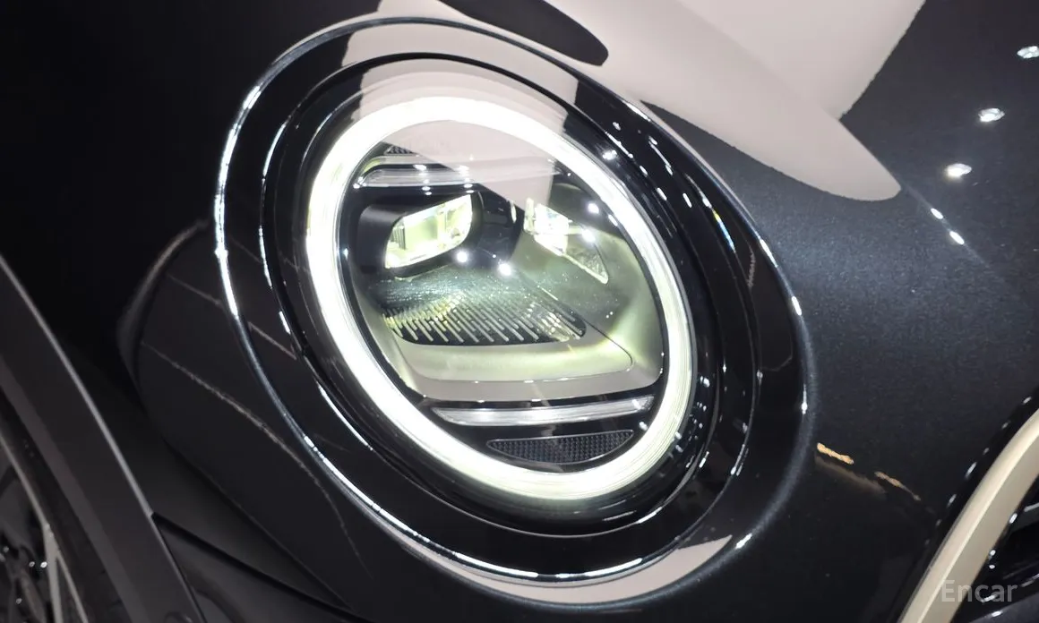 Mini Cooper Convertible 2025 Favoured