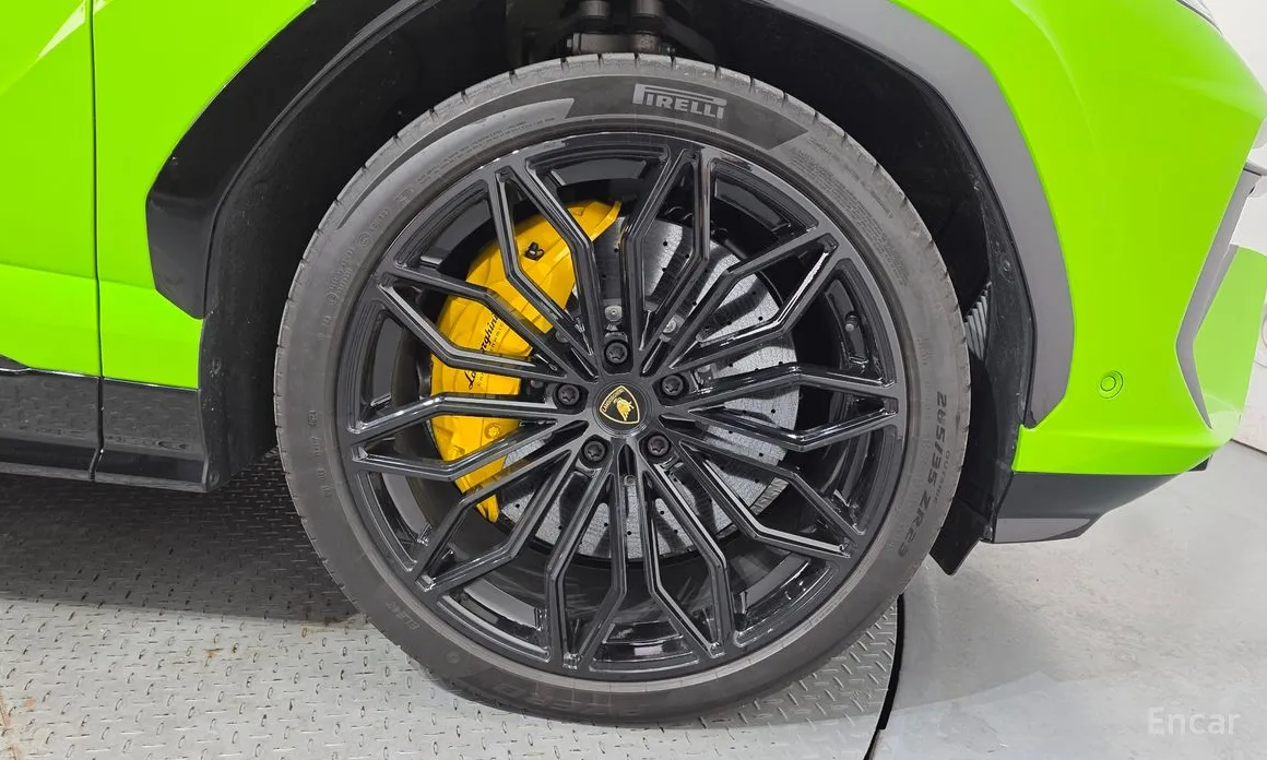 Lamborghini Urus 2018 4.0 V8 SE