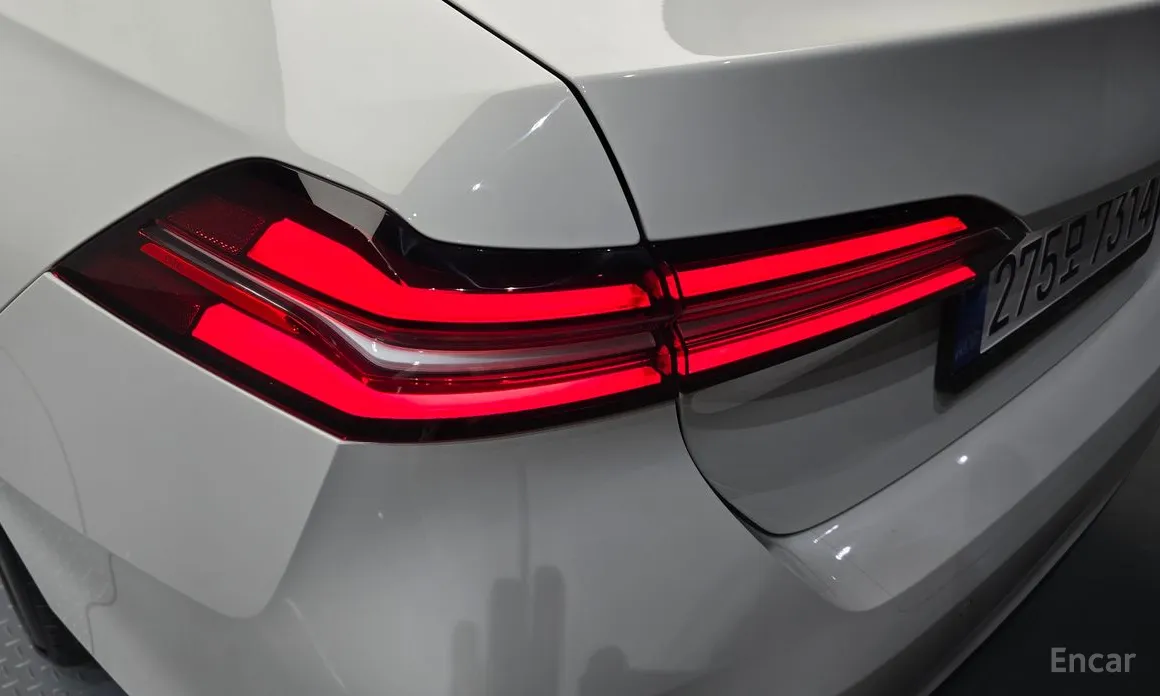 BMW 5 Series 2023 520i