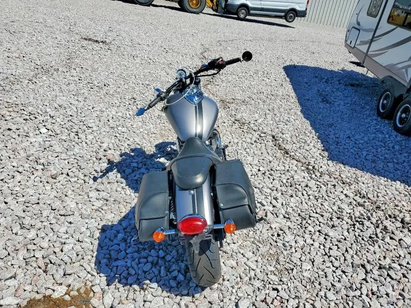 TRIUMPH SPEEDMASTE 2016