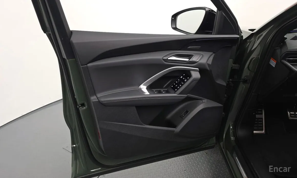 Audi Q5 2025 40 TDI Quattro S Line Black Edition