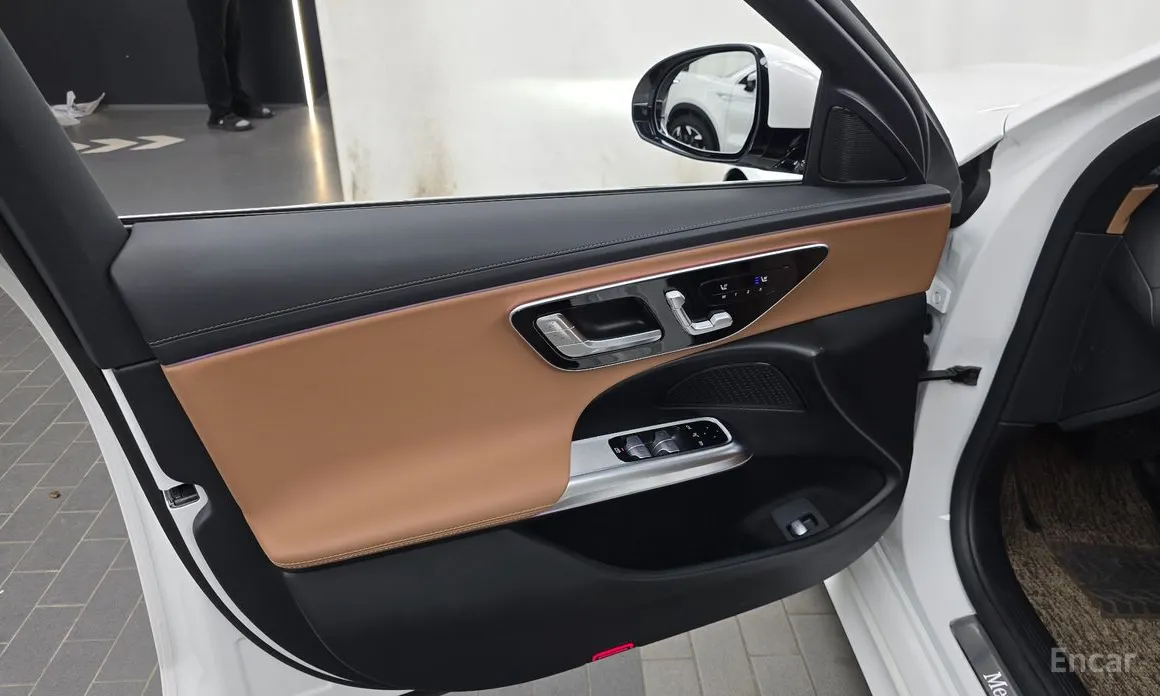 Фото 24 - Mercedes-Benz E-Class