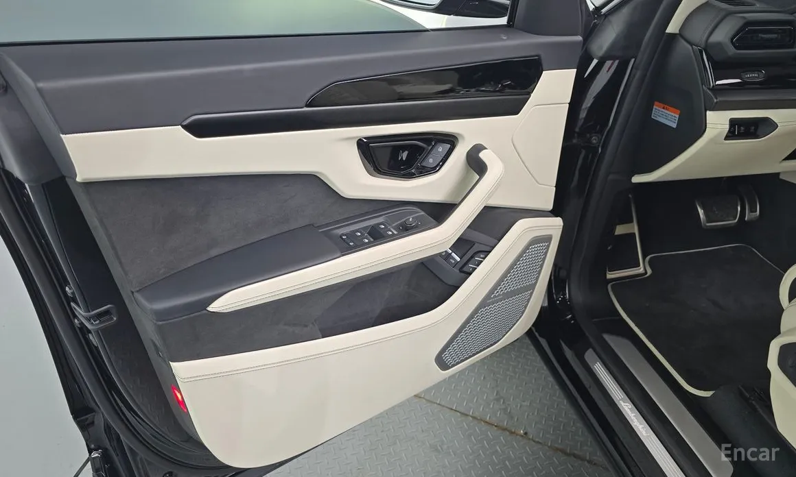 Lamborghini Urus 2018 4.0 V8 SE