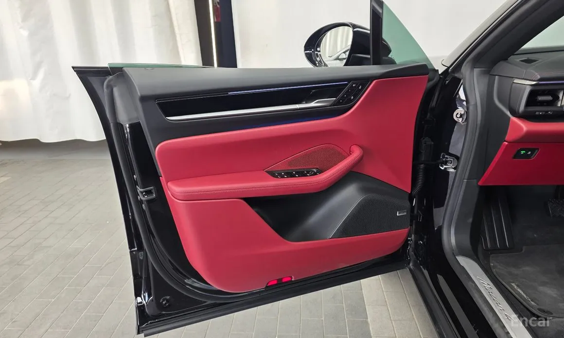 Porsche Macan 2024 Base 4