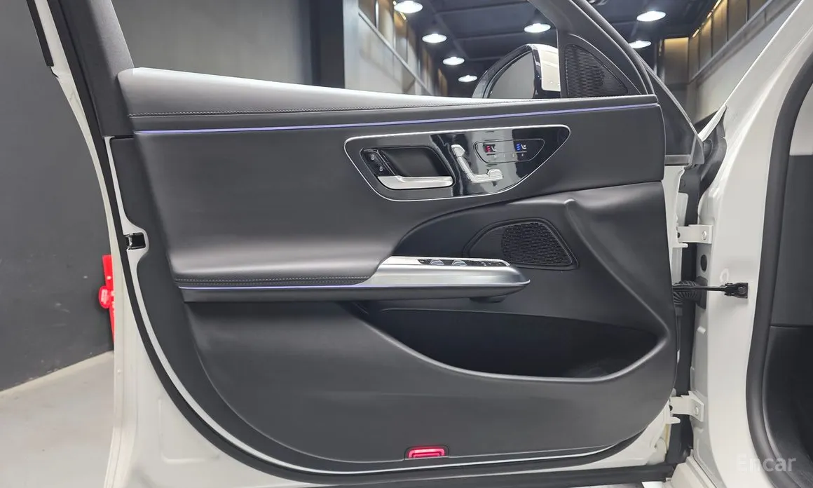 Mercedes-Benz E-Class 2024 E200 Avantgarde